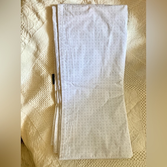 Lauren Ralph Lauren Farmhouse Queen Flat Sheet Neutral Shade Tiny Dot Flowers - Picture 3 of 13